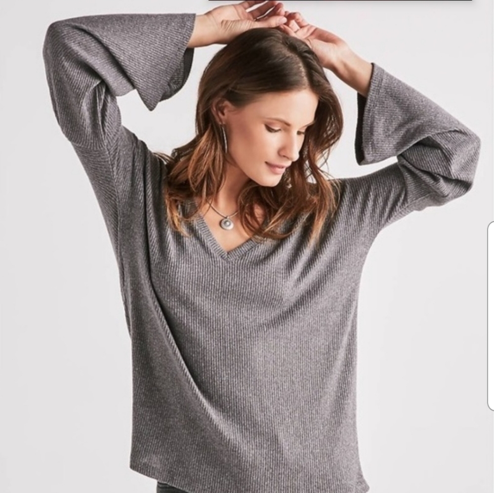 Lucky Brand Bell Sleeve V Neck Sweater Small